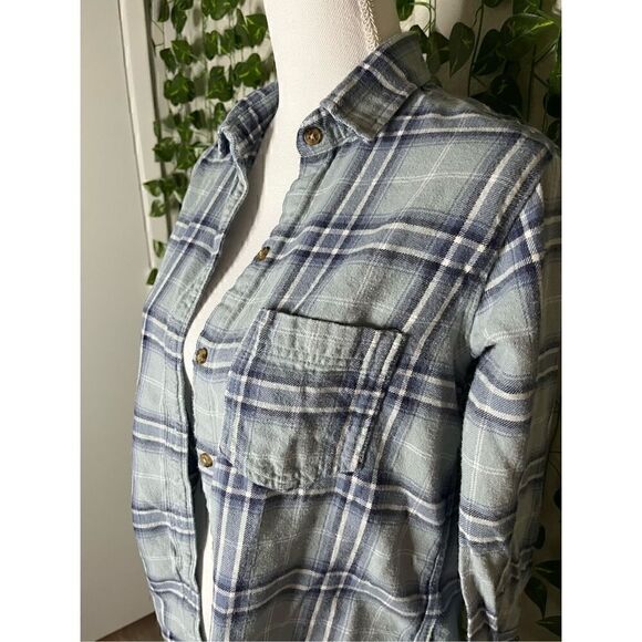 Abercrombie and Fitch Flannel - Picture 4 of 6
